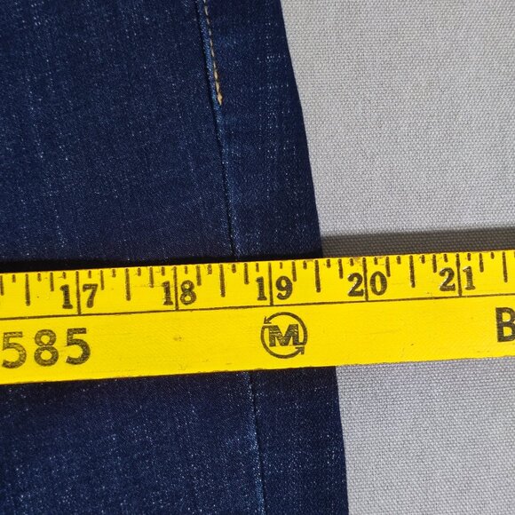 Levi's jeans women's size 12M W31/L32 indigo blue Classic Bootcut high rise - Picture 11 of 14